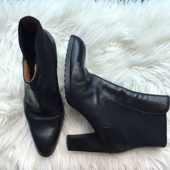 Tod’s Black Leather Ankle Heels Boots